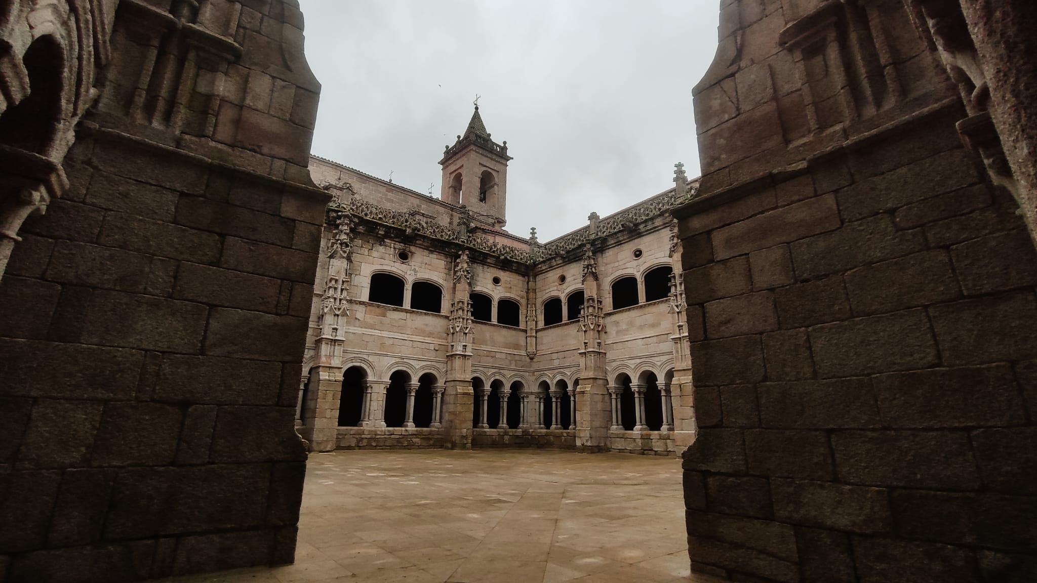 Claustro Santo Estevo