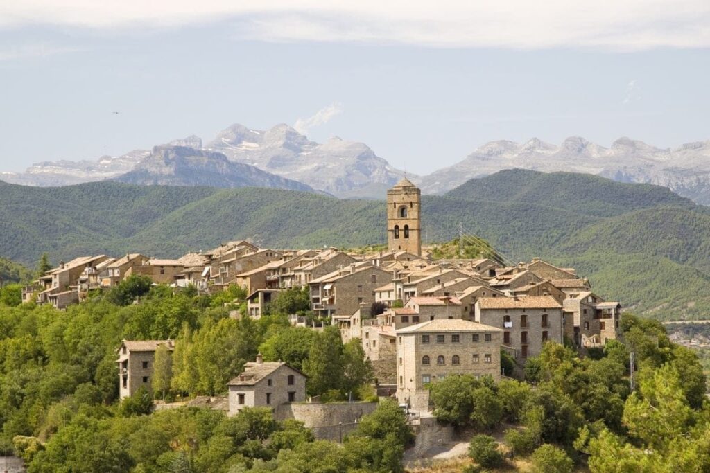 qu-ver-en-a-nsa-huesca-gu-a-del-pueblo-m-s-bonito-del-pirineo