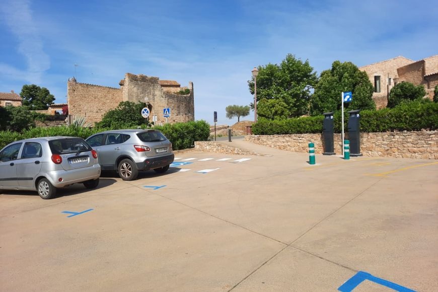 aparcar en Peratallada