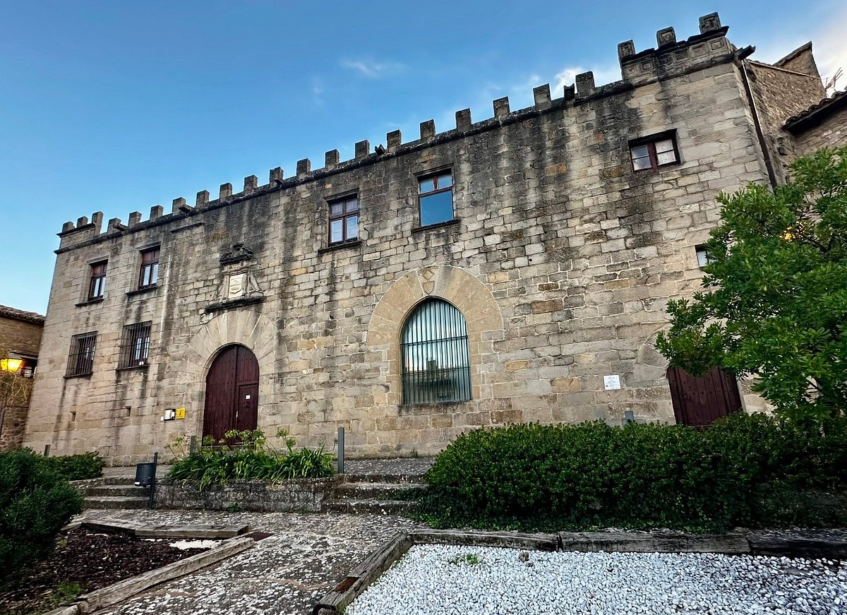 Qué ver en Sos del Rey Católico palacio de sada
