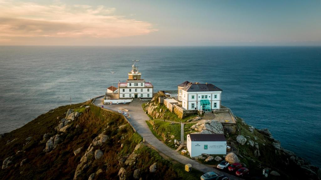 faros donde alojarte en España