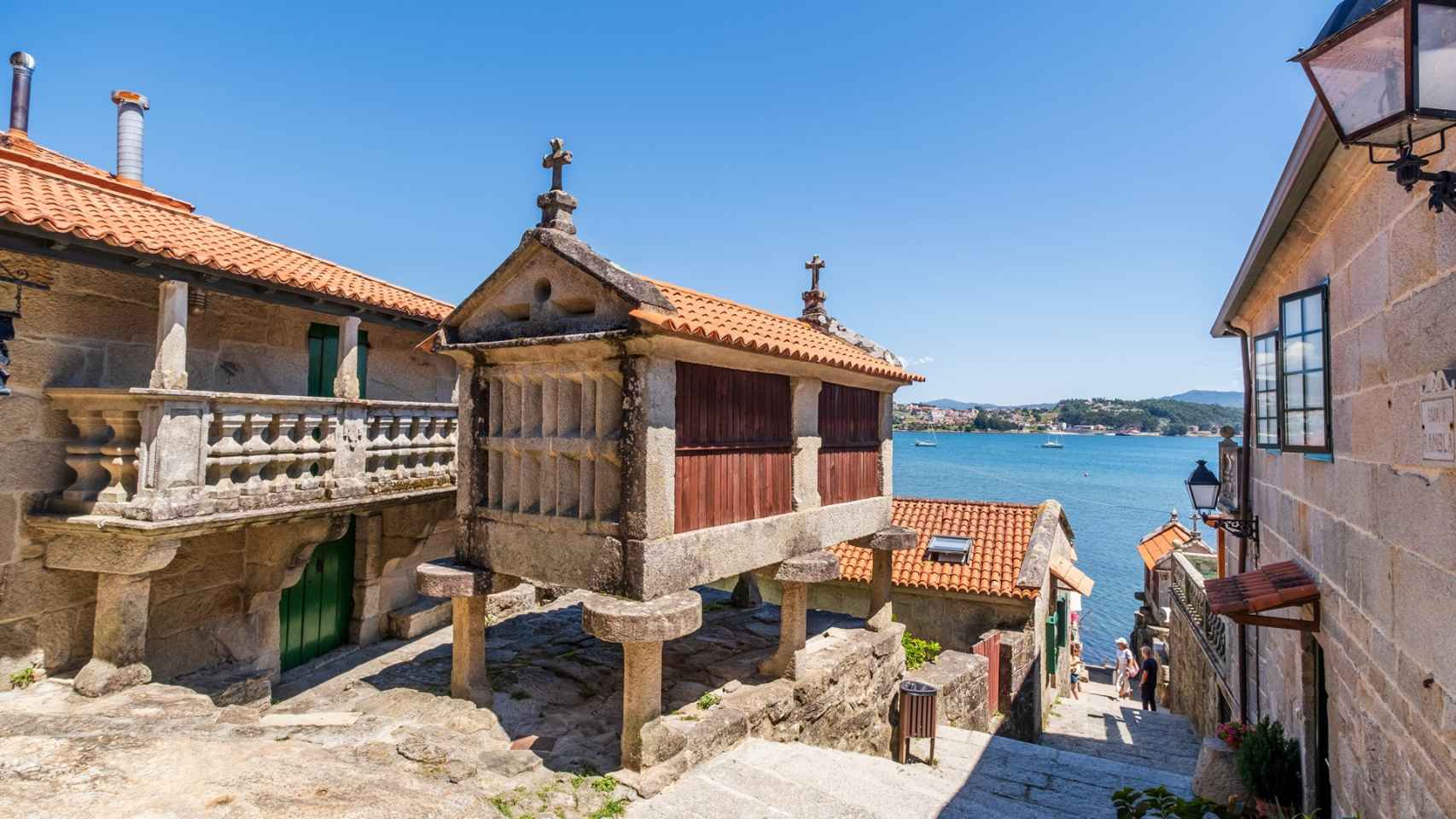 pueblos de Galicia en verano